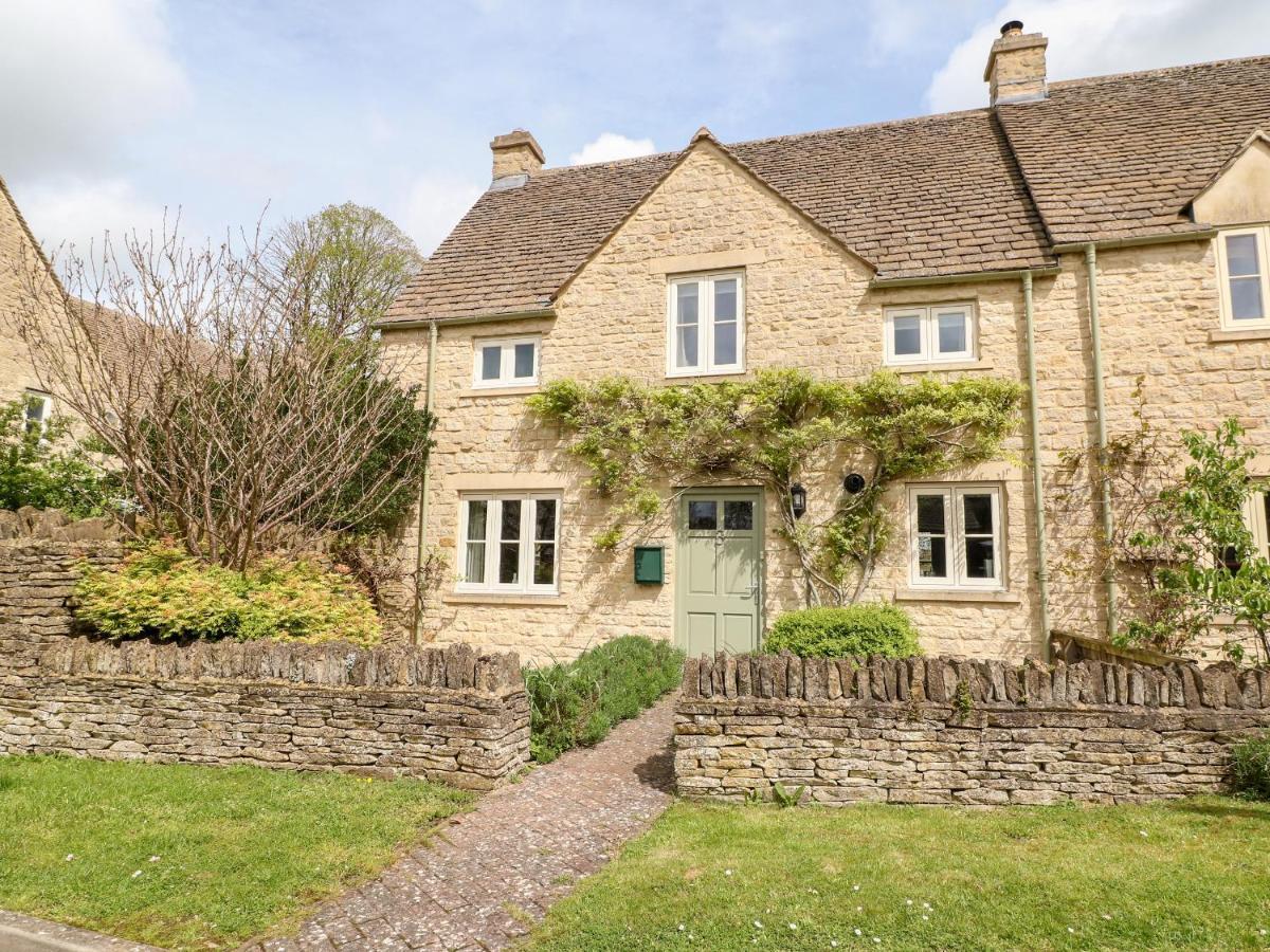 3 Painters Field Villa Cirencester Eksteriør bilde