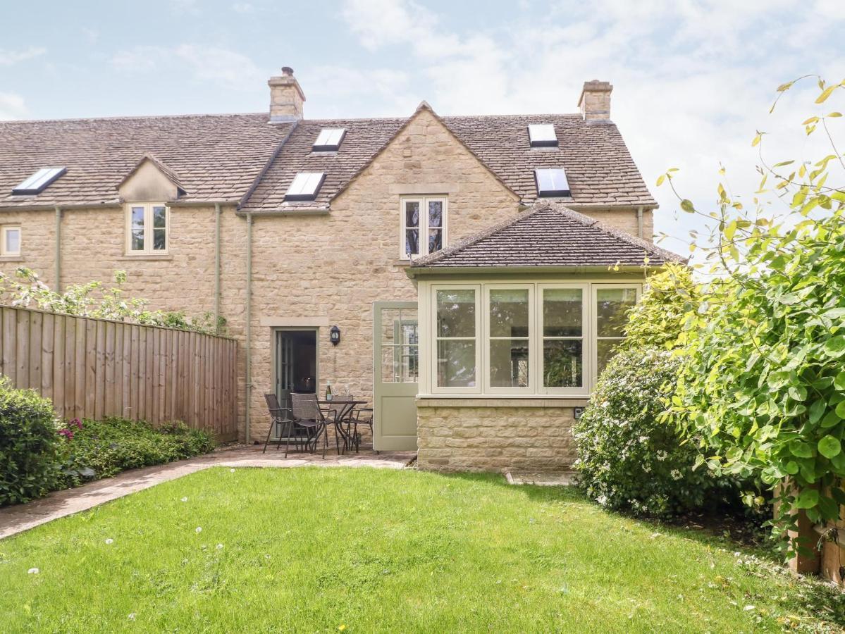3 Painters Field Villa Cirencester Eksteriør bilde